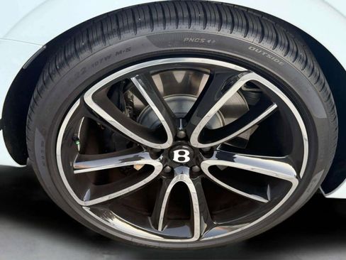 Certified 2024 Bentley Flying Spur V8 image 59