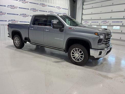 New 2026 Chevrolet Silverado 2500 LTZ w/ LTZ Premium Package AWD/4WD image 12