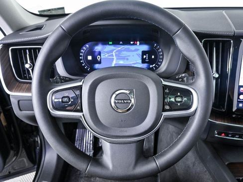 Certified 2023 Volvo XC60 B5 Ultimate w/ Climate Package FWD image 11