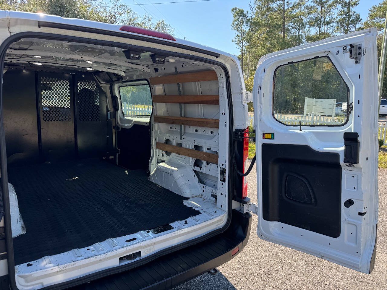 Used 2022 Ford Transit 250 Low Roof w/ Exterior Upgrade Package RWD image 14