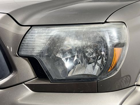 Used 2012 Toyota Tacoma PreRunner image 12