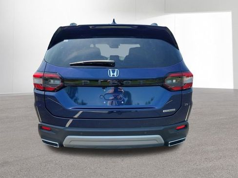 Used 2024 Honda Pilot Touring image 15