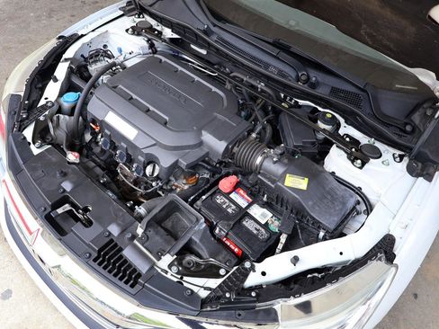 Used 2016 Honda Accord Touring image 31