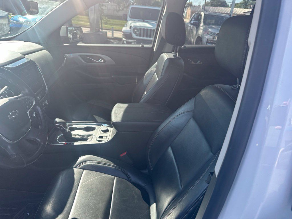 Used 2021 Chevrolet Traverse RS AWD/4WD image 10