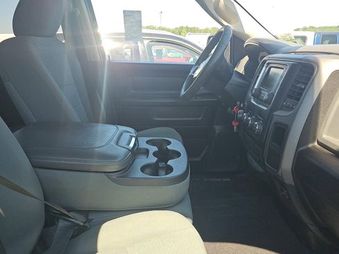 Used 2019 RAM 1500 Express w/ Express Value Package AWD/4WD image 4