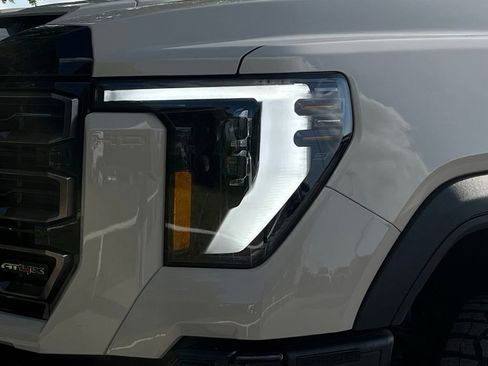 Used 2026 GMC Sierra 2500 AT4X w/ LPO, Black Badging Package AWD/4WD image 9