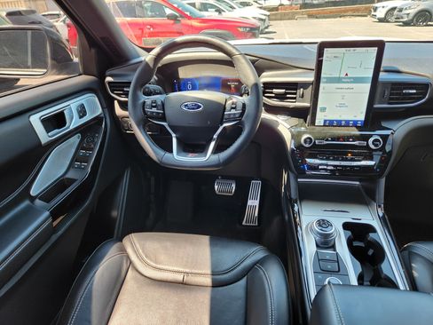 Used 2022 Ford Explorer ST w/ Equipment Group 401A AWD/4WD image 13