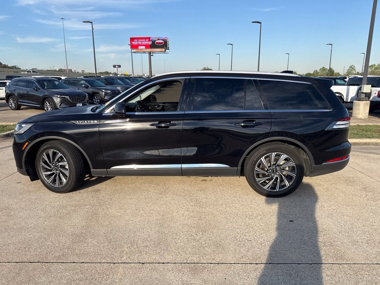Used 2025 Lincoln Aviator 2WD w/ Equipment Group 101A image 3