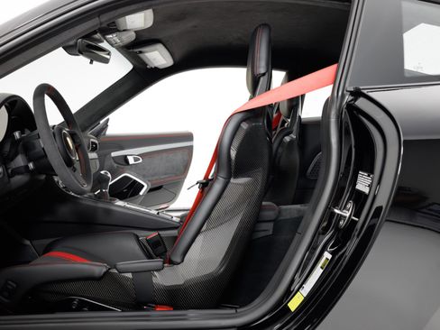 Used 2018 Porsche 911 GT3 RWD image 46