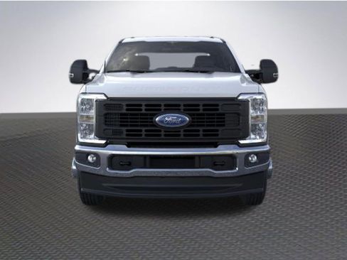 New 2026 Ford F350 4x4 Crew Cab DRW Super Duty image 6