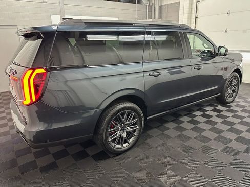 Used 2025 Ford Expedition Max Platinum w/ Stealth Performance Package AWD/4WD image 10