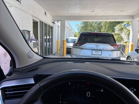 Used 2025 Buick Encore GX Preferred image 34