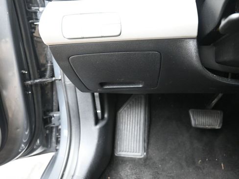 Used 2024 Hyundai Elantra Limited image 16