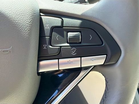 Used 2024 Cadillac XT6 Premium Luxury w/ Technology Package AWD/4WD image 13