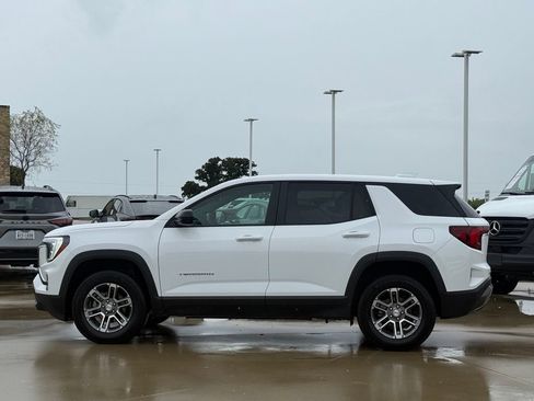 Used 2026 GMC Terrain Elevation FWD image 2