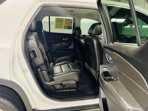 Used 2020 Chevrolet Traverse LT w/ LT Premium Package FWD image 32