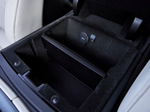 Used 2025 Porsche Panamera 4 w/ Premium Package image 71