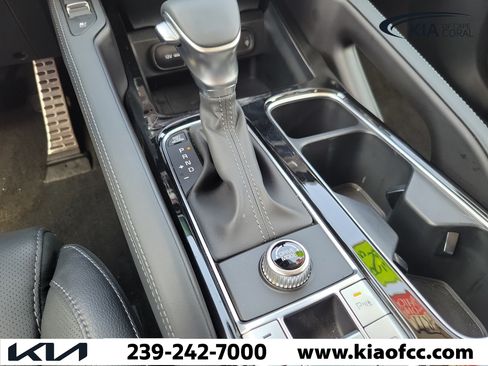 Certified 2025 Kia Telluride SX w/ SX Captain's Chair Package FWD image 23