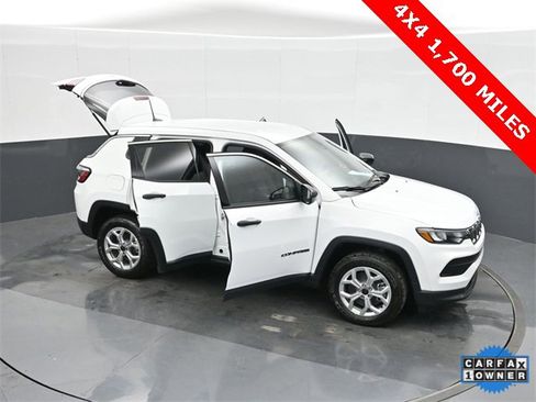 Used 2025 Jeep Compass Sport image 49