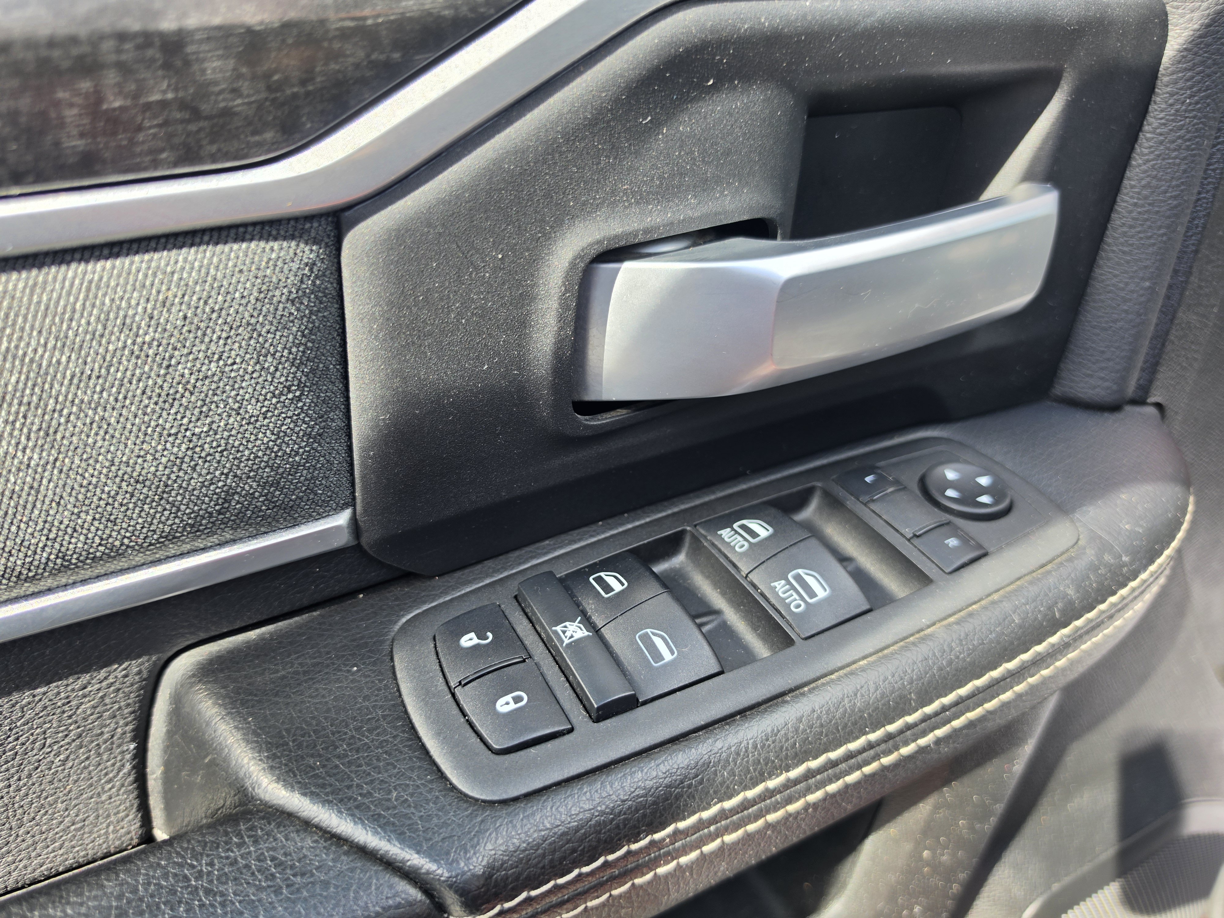 Used 2022 RAM 2500 Big Horn w/ Night Edition AWD/4WD image 16