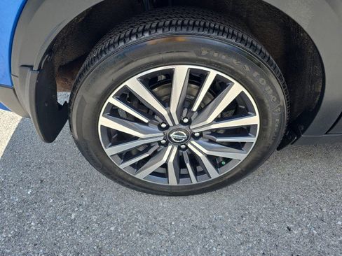 Used 2021 Nissan Kicks SR w/ SR Premium Package image 12