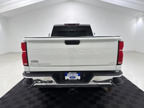 Used 2024 Chevrolet Silverado 2500 LTZ w/ LTZ Convenience Package AWD/4WD image 7