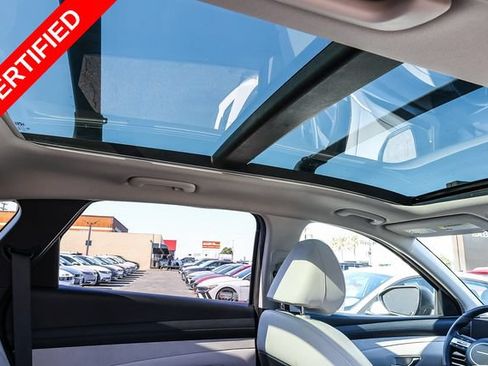 Certified 2025 Hyundai Tucson SEL AWD/4WD image 17