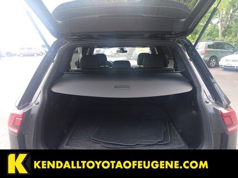 Used 2023 Volkswagen Tiguan SE R-Line AWD/4WD image 16