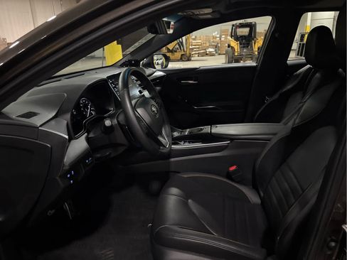 Used 2019 Toyota Avalon XSE FWD image 9