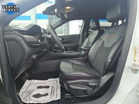 Used 2024 Jeep Compass Trailhawk image 9