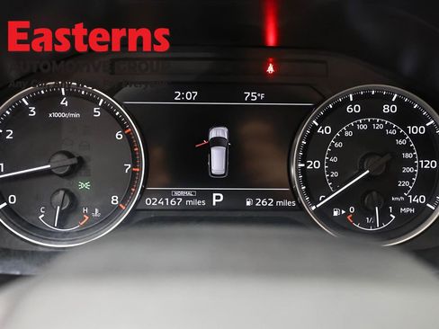 Used 2025 Mitsubishi Outlander AWD image 17