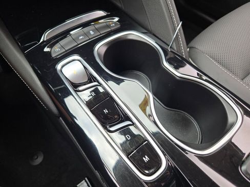 Used 2023 Buick Envision Essence image 29