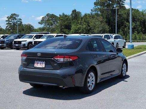 Used 2025 Toyota Corolla LE w/ Convenience Package FWD image 3