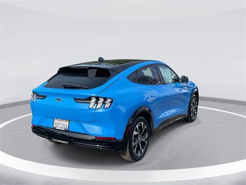 Used 2022 Ford Mustang Mach-E Premium image 5