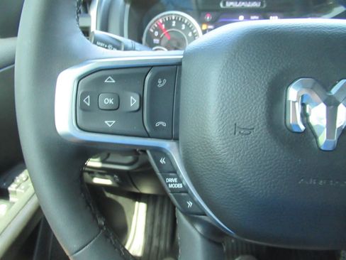 Used 2025 RAM 1500 Big Horn AWD/4WD image 23