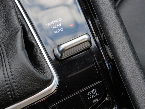 Used 2022 Jeep Compass Limited image 27