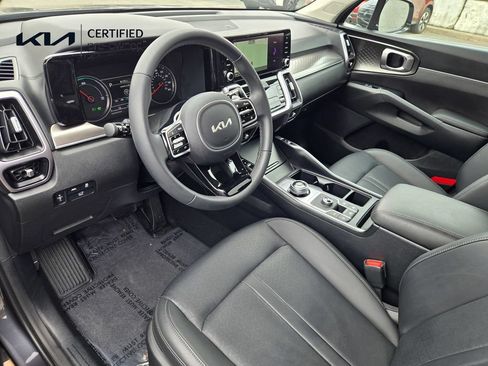 Certified 2023 Kia Sorento EX FWD image 11