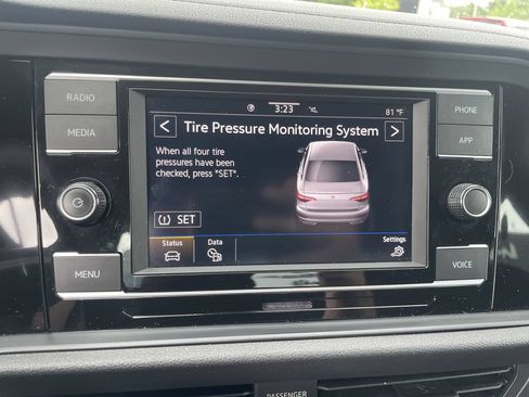 Certified 2024 Volkswagen Jetta Sport FWD image 12