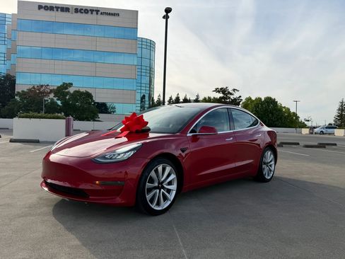 Used 2020 Tesla Model 3 Standard Range Plus RWD image 15