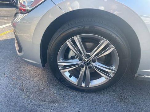 Used 2022 Volkswagen Jetta SE image 6