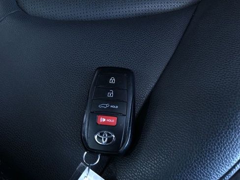 Used 2025 Toyota Grand Highlander AWD image 34