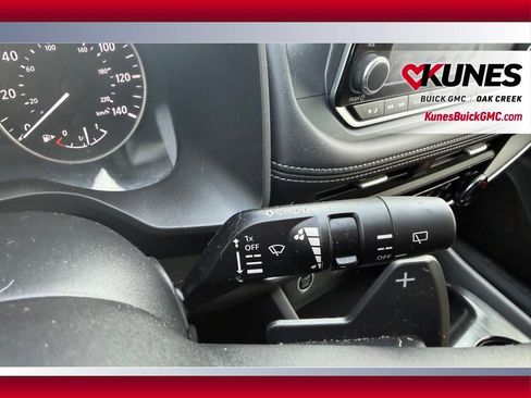 Used 2023 Nissan Rogue S AWD/4WD image 13