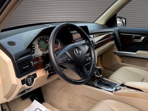 Used 2010 Mercedes-Benz GLK 350 4MATIC image 16