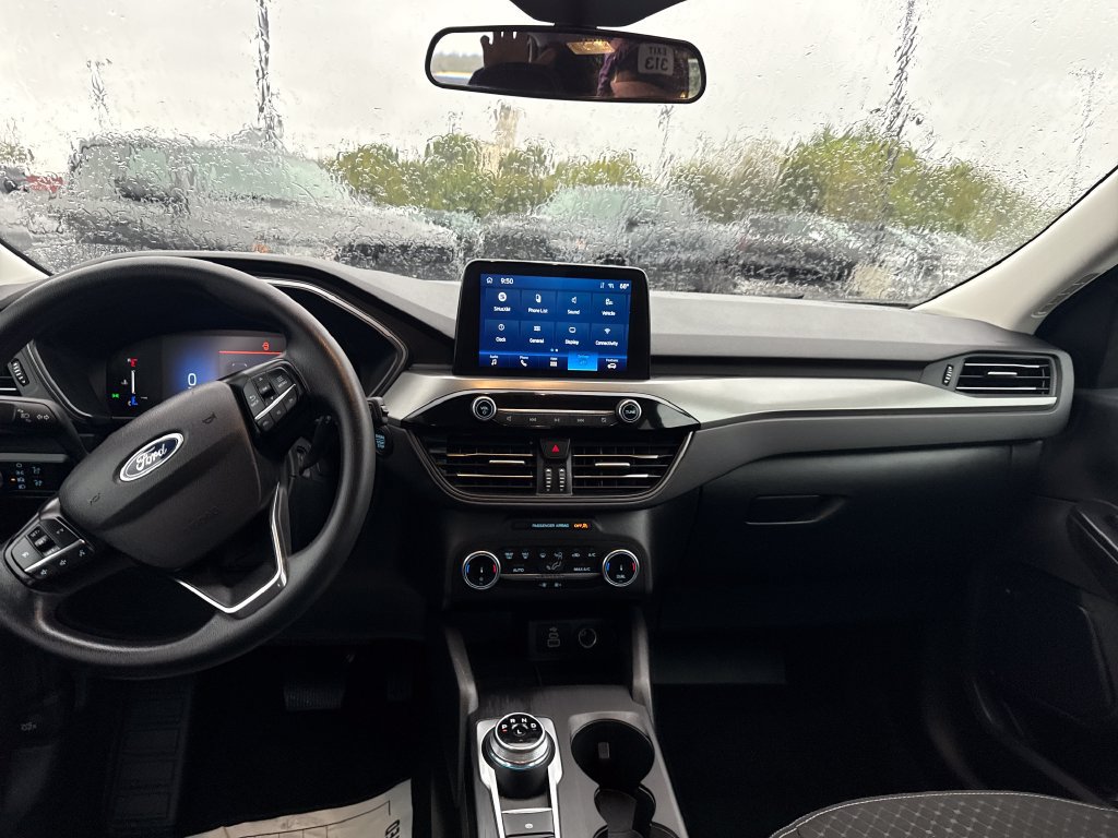 Used 2025 Ford Escape Active AWD/4WD image 12