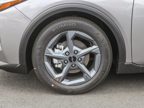 New 2026 Kia K4 FWD image 12