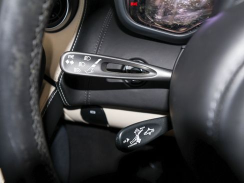 Used 2018 McLaren 570S RWD image 26