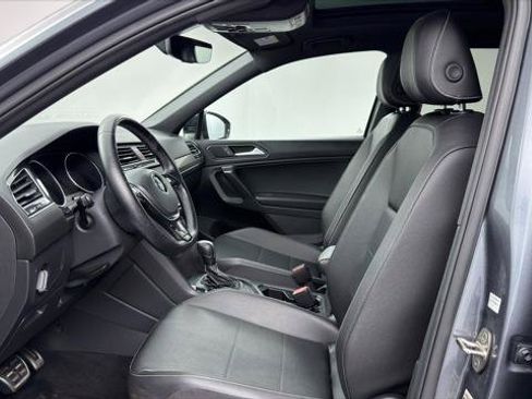 Used 2021 Volkswagen Tiguan SE R-Line FWD image 14