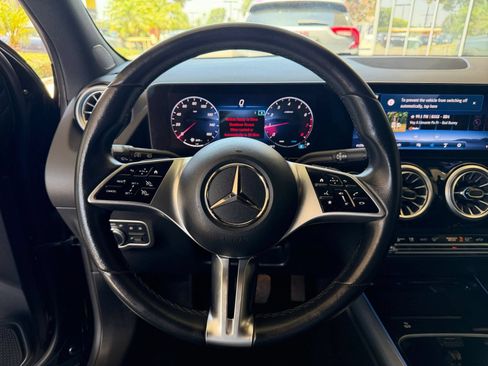 Used 2025 Mercedes-Benz GLA 250 image 28