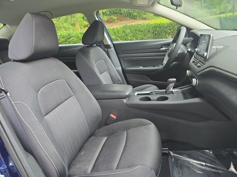 Used 2019 Nissan Altima 2.5 S FWD image 10