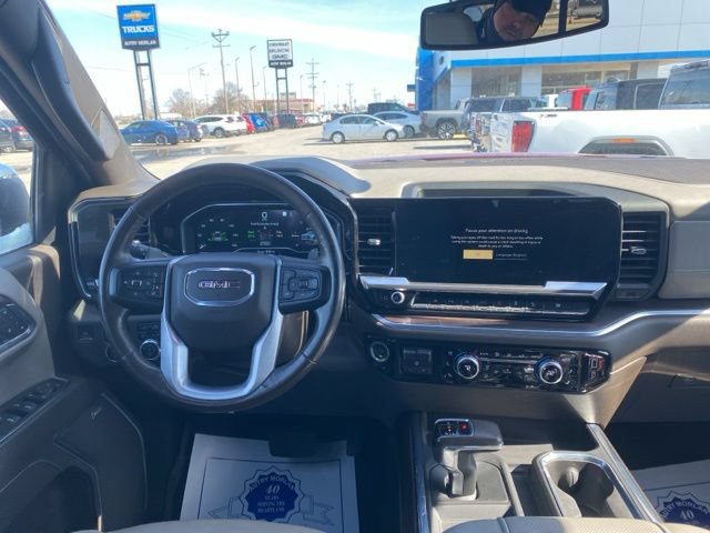 Used 2022 GMC Sierra 1500 SLT w/ SLT Premium Plus Package AWD/4WD image 14